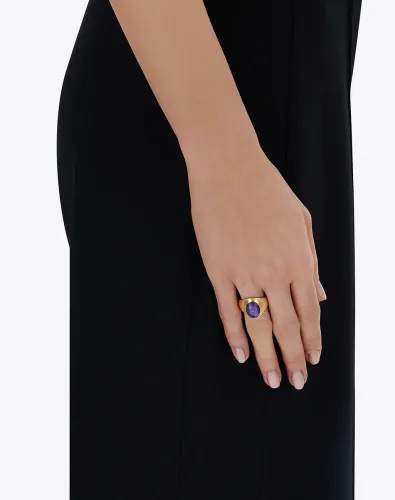 Violetta “Muse” signet ring in engraved gold, lepidolite and mother-of-pearl (small)